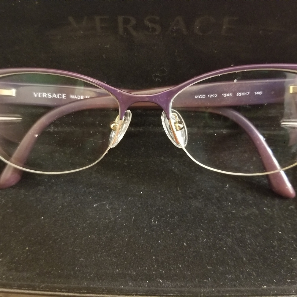 Versace - Picture 7 of 8